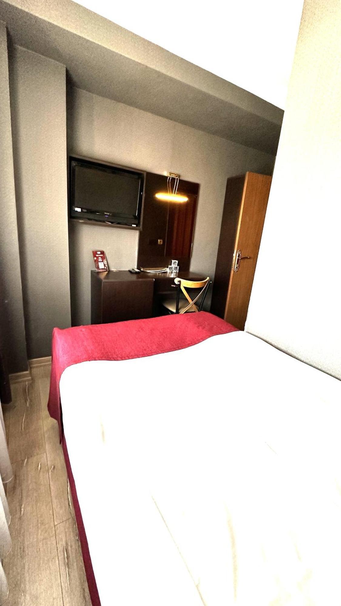 Hotel Atesde Dustu Salvara Istanbul Exterior foto